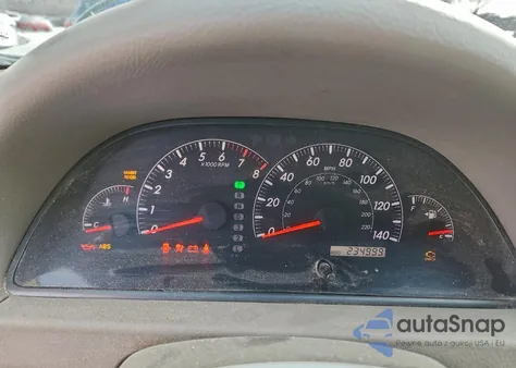 2005 Toyota Camry Le z USA, uszkodzony, nr VIN 4T1BE32K25U103992